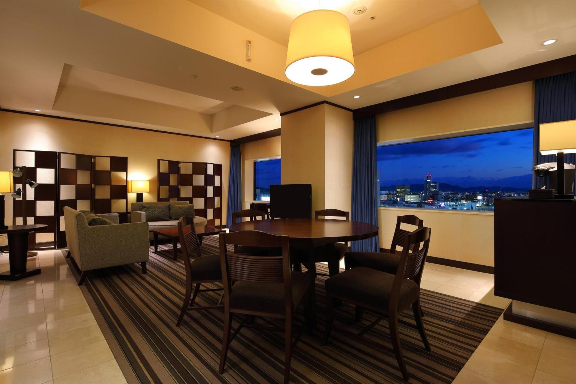 Ana Crowne Plaza Okayama By Ihg Hotell Exteriör bild