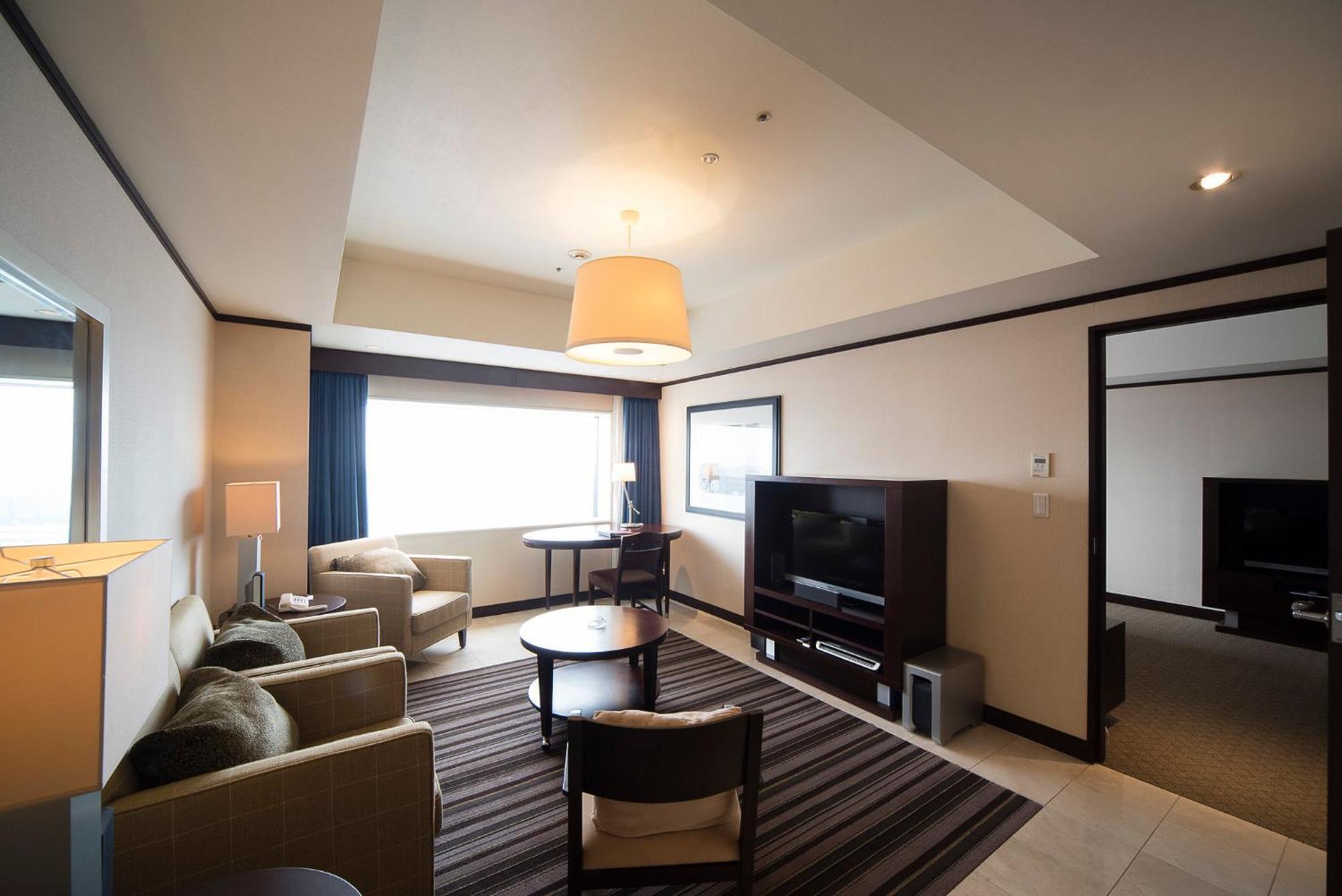 Ana Crowne Plaza Okayama By Ihg Hotell Exteriör bild