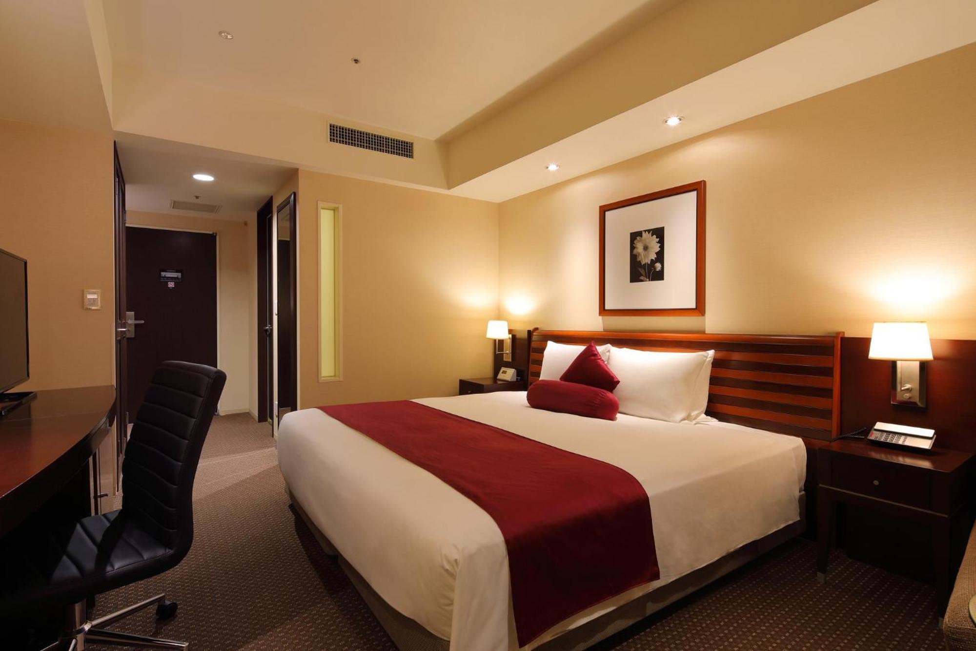Ana Crowne Plaza Okayama By Ihg Hotell Exteriör bild